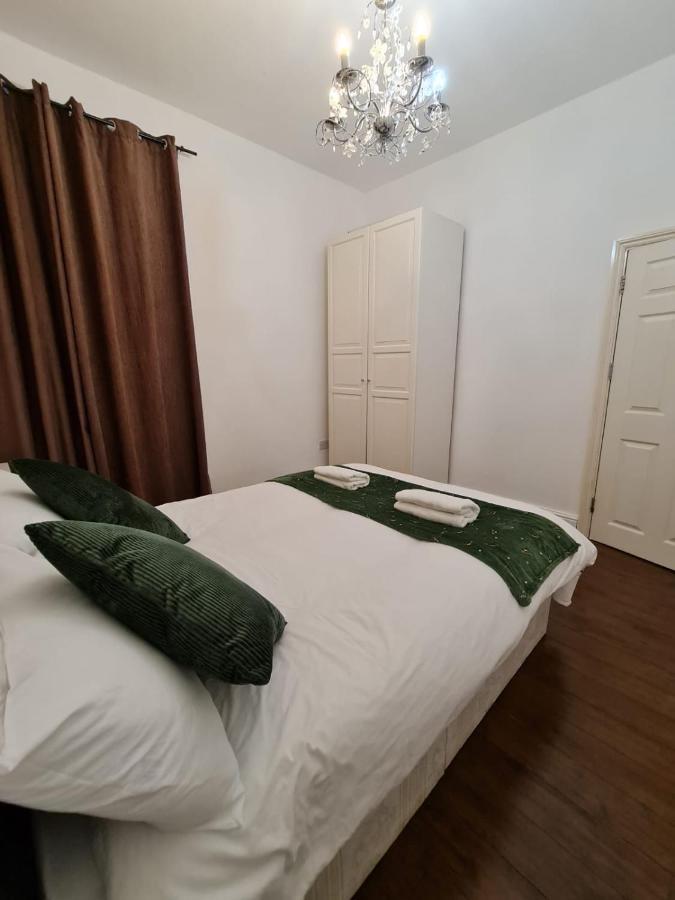 Canary Wharf Holiday Rooms London Exterior photo