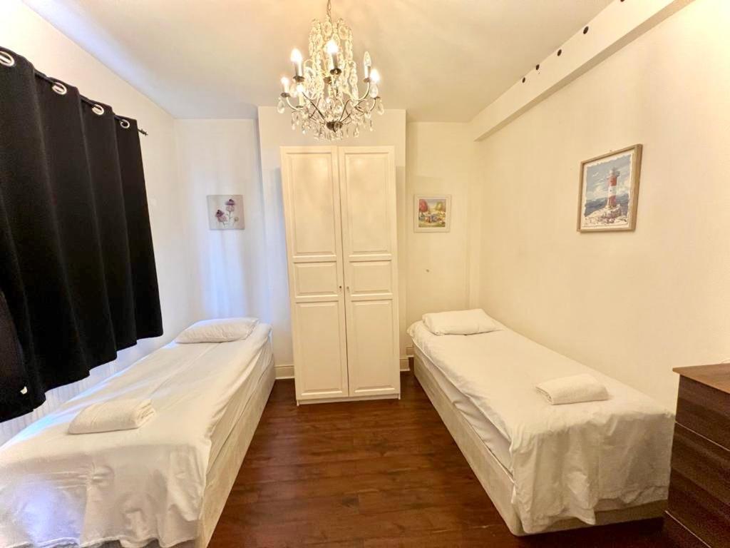 Canary Wharf Holiday Rooms London Exterior photo
