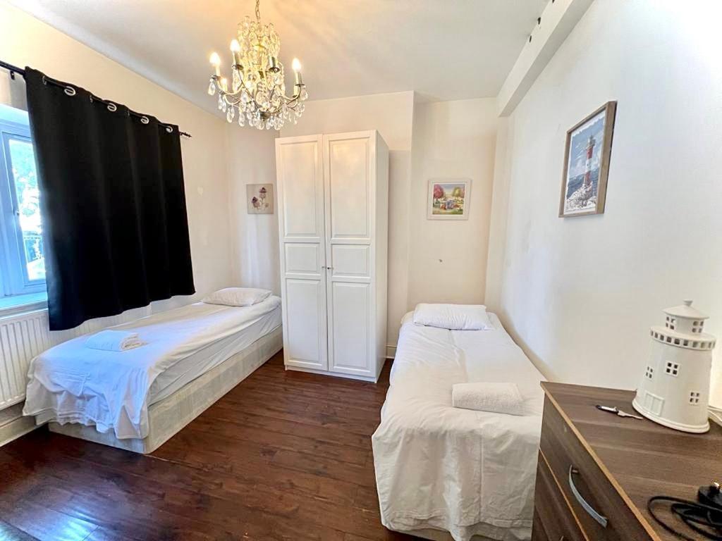 Canary Wharf Holiday Rooms London Exterior photo