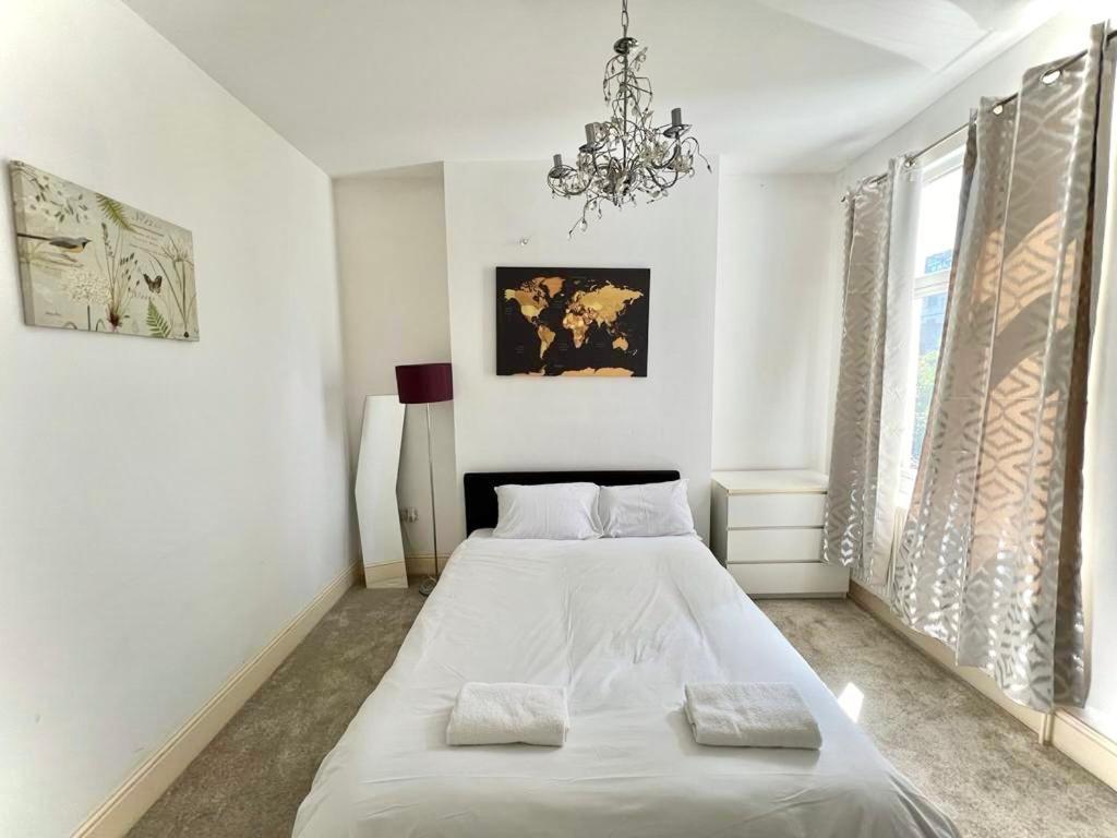 Canary Wharf Holiday Rooms London Exterior photo